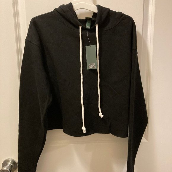 Wild Fable Black Cropped Hoodie NWT - Picture 2 of 4